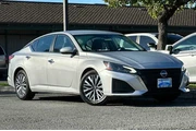 $18850 : Nissan Altima 2023 2.5 SV 4d thumbnail