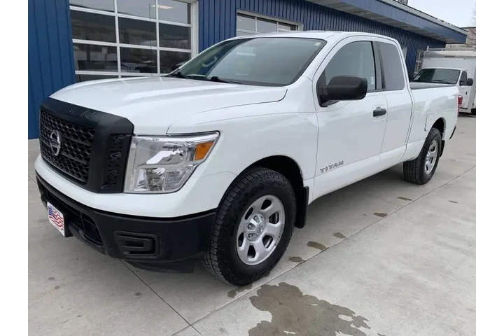 $19990 : 2018 Titan S image 3