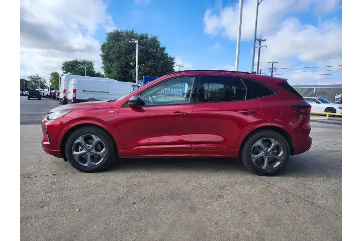 $20981 : Ford Escape 2023 ST-Line 4dr image 4