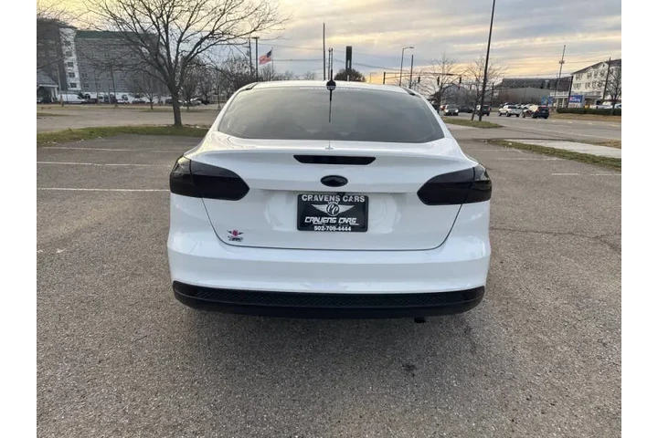 $5995 : 2016 Focus SE image 5