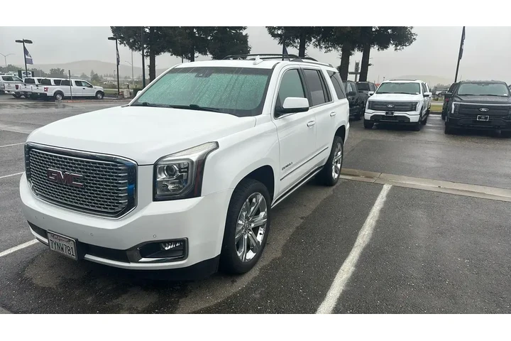 $29950 : GMC Yukon 2017 4x4 Denali 4d image 1