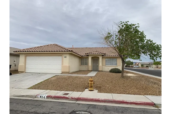 $1200 : North Las Vegas -Available image 1