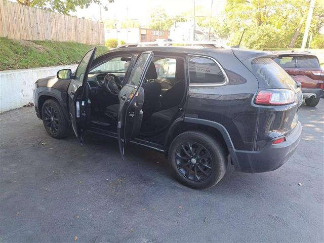 $12600 : 2019 JEEP CHEROKEE image 6