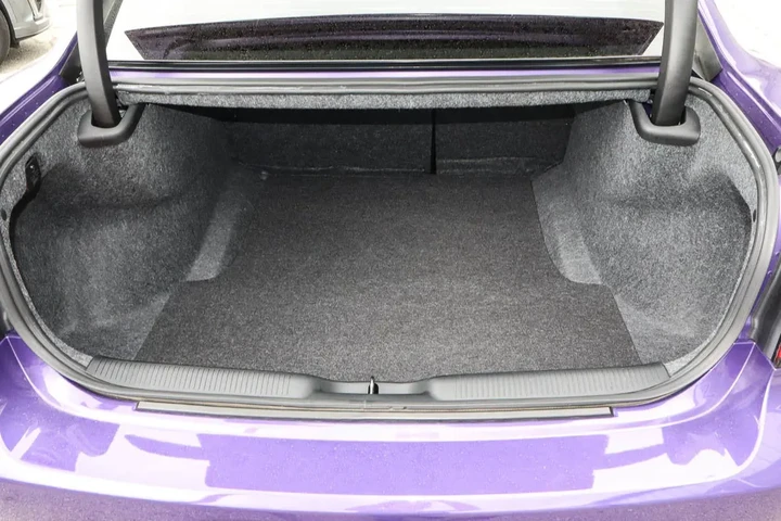 $28587 : 2023 Charger SXT RWD image 9