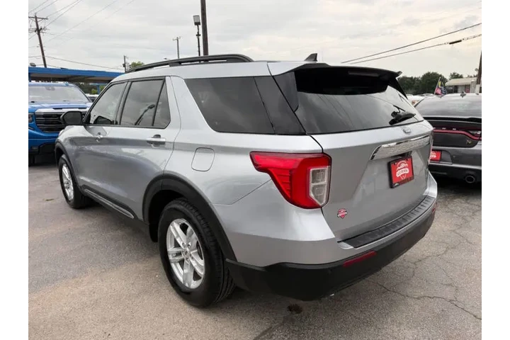 $22999 : 2022 Explorer XLT image 9