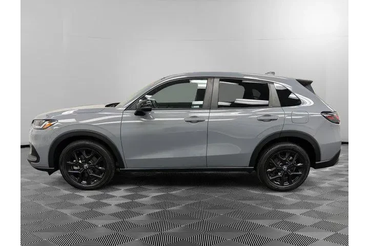 $25688 : Honda HR-V 2023 AWD Sport 4d image 2