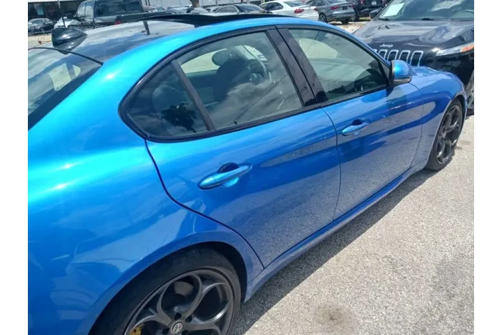 $17800 : 2018 Alfa Romeo Giulia Ti Spo image 1