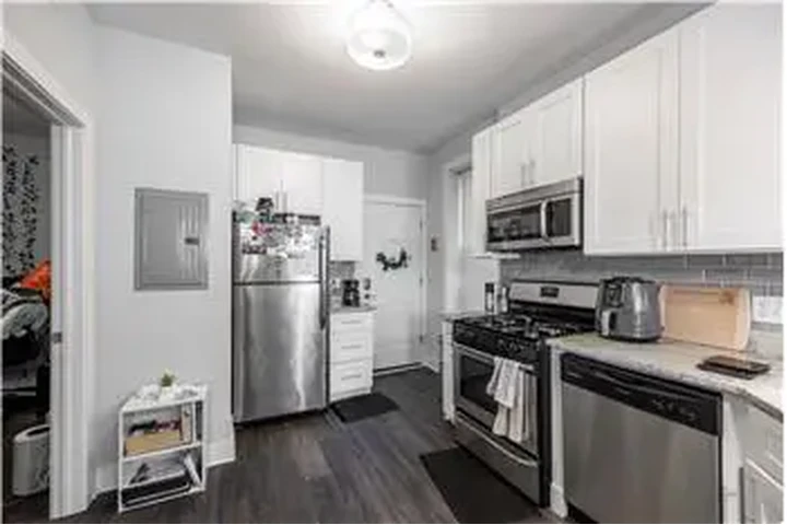 $2350 : Rental property with 1 bedro image 6