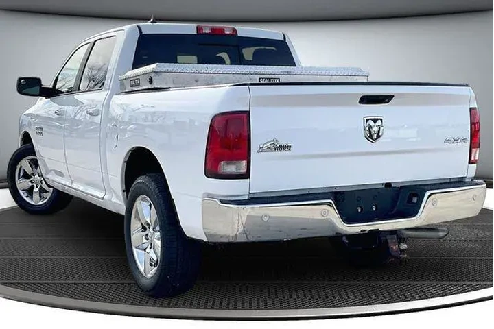 $20000 : Ram 1500 2017 4x4 SLT 4dr Cr image 4
