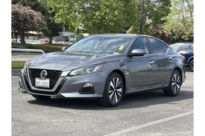 $15999 : Nissan Altima 2021 2.5 SV 4d image 7