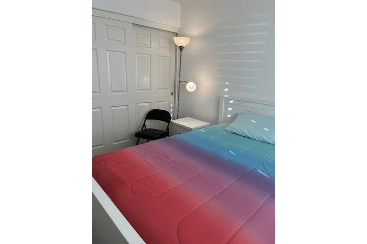 $700 : Se renta cuarto amueblado image 3