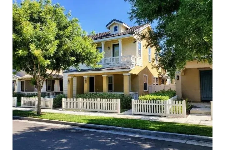 $2500 : 4BD Ready For Move In Asap!!! image 2