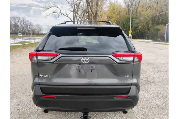 $15997 : 2019 RAV4 LE image 6
