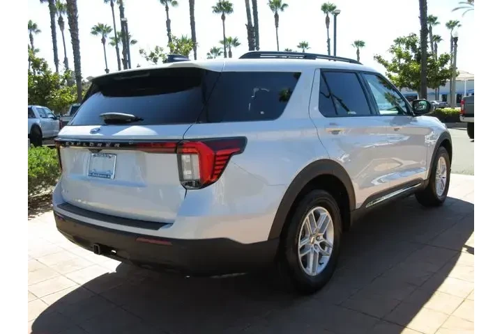 $36823 : Ford Explorer 2025 Active 4d image 4