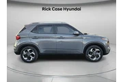 $17272 : Hyundai VENUE 2022 SEL 4dr C thumbnail