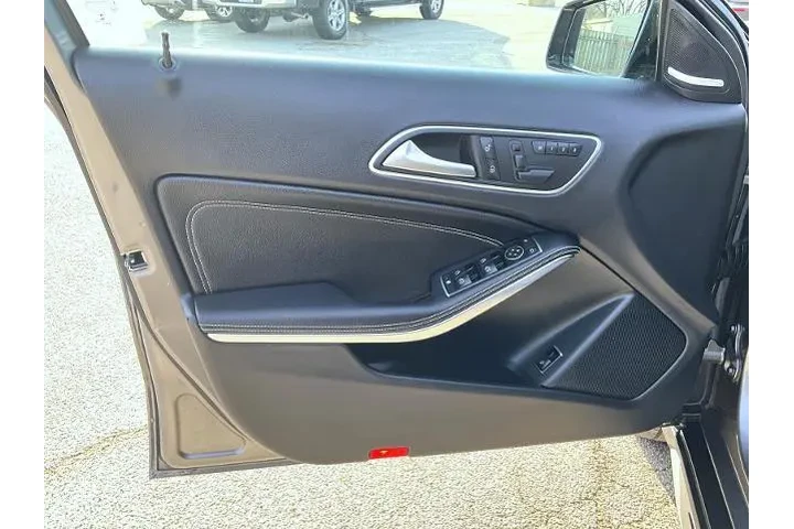 $16995 : Mercedes-Benz GLA 2017 AWD G image 10