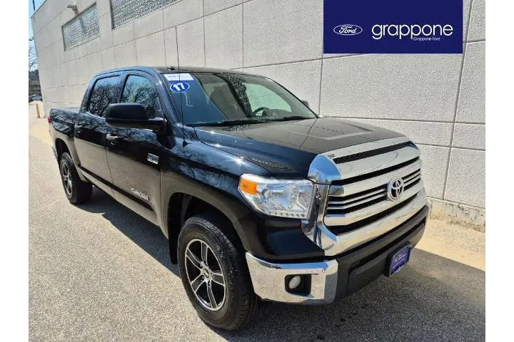 $32659 : Toyota Tundra 2017 4x4 SR5 4 image 1