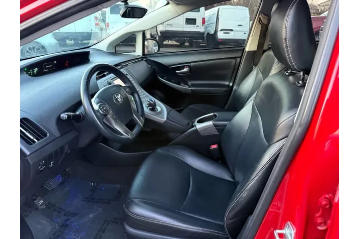 $9995 : 2015 Prius Persona Series image 9
