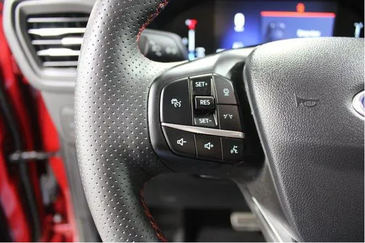 $28995 : Ford Escape 2024 AWD ST-Line image 10