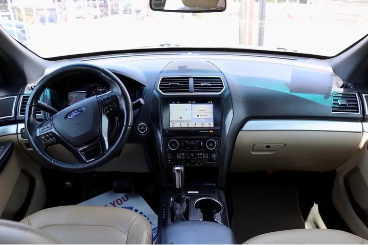 2017 Explorer image 2