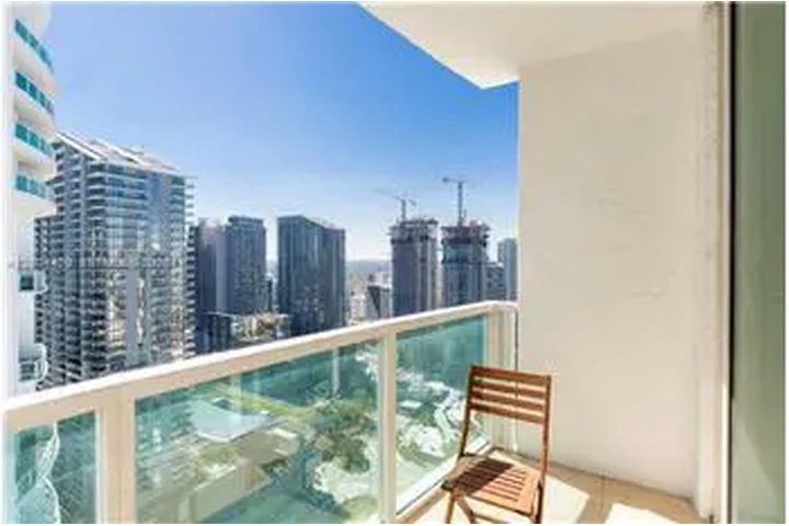$6000 : Rental property with 3 bedro image 6