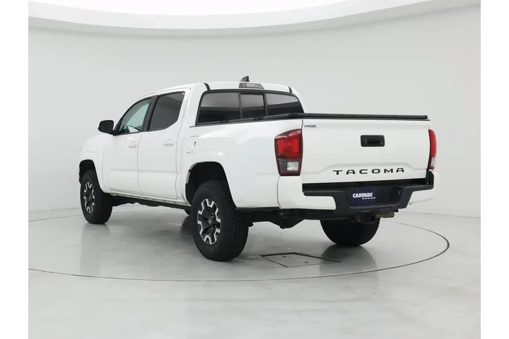 $29998 : Toyota Tacoma 2021 4x2 SR 4d image 2
