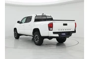 $29998 : Toyota Tacoma 2021 4x2 SR 4d thumbnail
