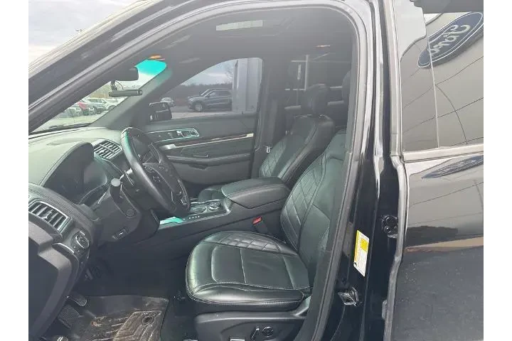 $19977 : Ford Explorer 2016 AWD Plati image 6