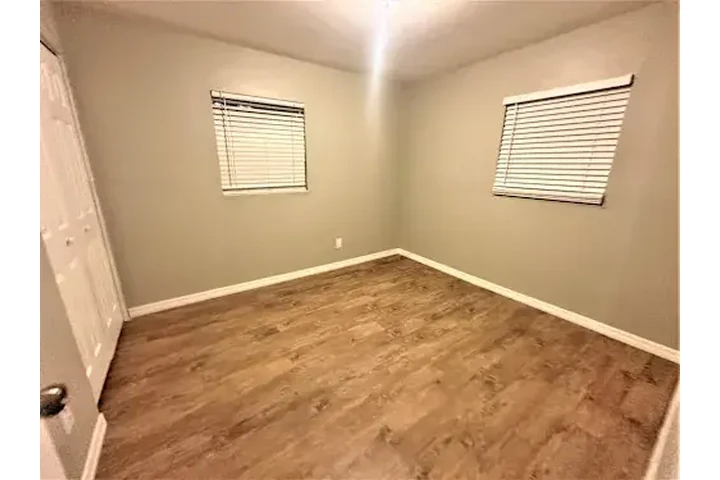 $1585 : ¡CASA DE 3 HABITACIONES Y 2 BA image 5