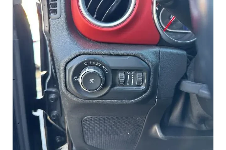 $32895 : Jeep Wrangler Unlimited 2021 image 9