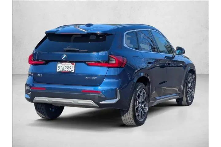 $38777 : BMW X1 2025 AWD xDrive28i 4d image 5