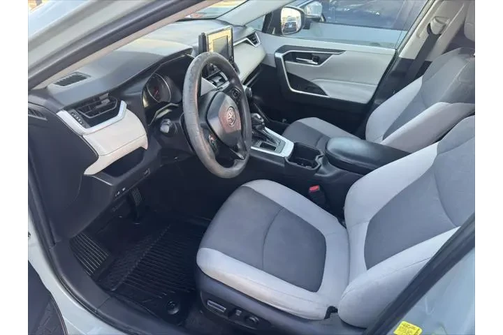 $24756 : Toyota RAV4 2022 XLE 4dr SUV image 9