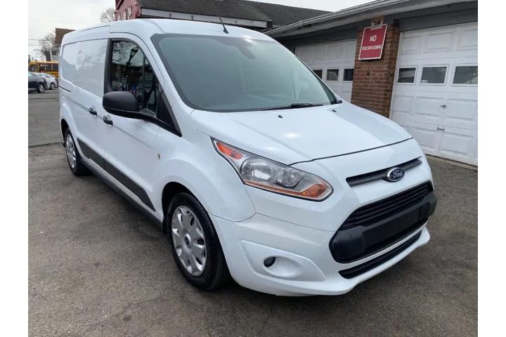 2016 Transit Connect XLT image 2