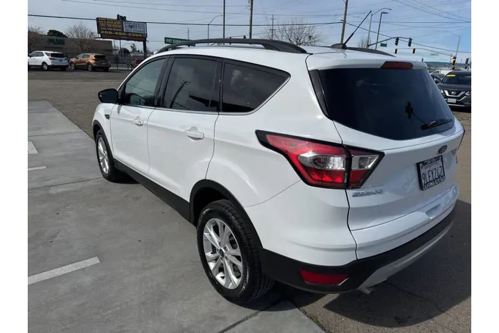 $10999 : 2018 Escape SE image 4