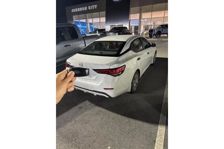 $19327 : Nissan Sentra 2024 S 4dr Sed image 3