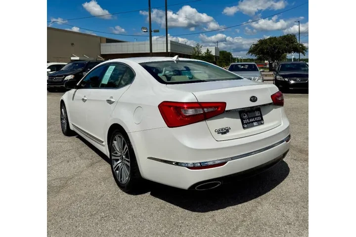 $7900 : 2016 Cadenza image 8