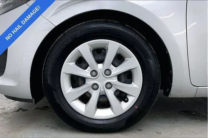 $7490 : Kia Rio 2017 LX 4dr Sedan 6A image 10