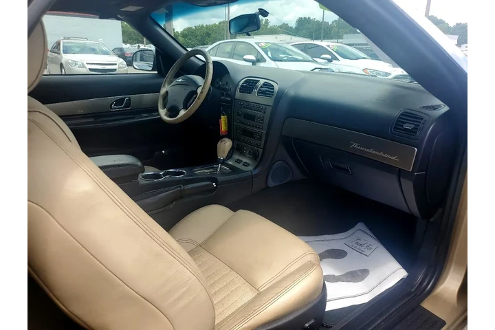 $7980 : 2005 Thunderbird 2dr Converti image 10
