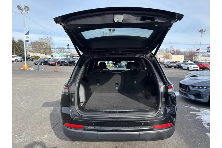 $33500 : Jeep Grand Cherokee 2023 4x4 image 6