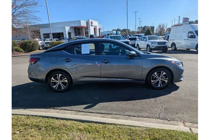 $18695 : Nissan Sentra 2023 SV 4dr Se image 5