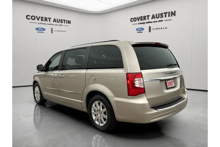 $9591 : Chrysler Town and Country 20 image 3