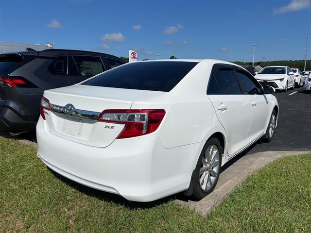 $10990 : PRE-OWNED 2014 TOYOTA CAMRY X image 6