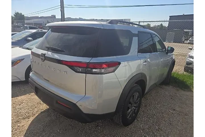 $29746 : Nissan Pathfinder 2025 SV 4d image 3