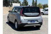 $15989 : Kia Soul 2023 S 4dr Crossove thumbnail