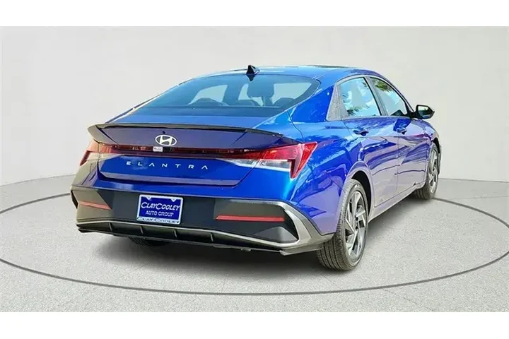 $20242 : Hyundai ELANTRA 2025 SEL Spo image 3
