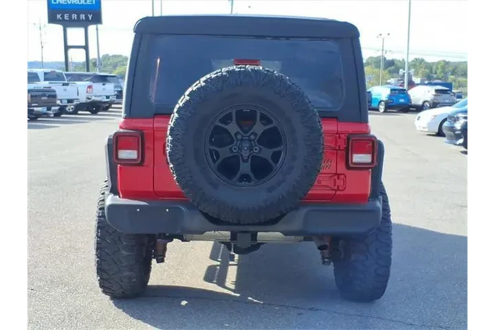 $25398 : Jeep Wrangler Unlimited 2021 image 5