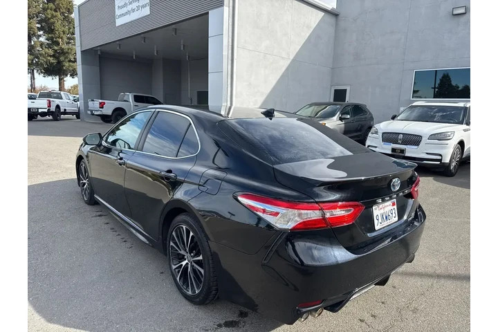 $19999 : Toyota Camry Hybrid 2020 SE image 7