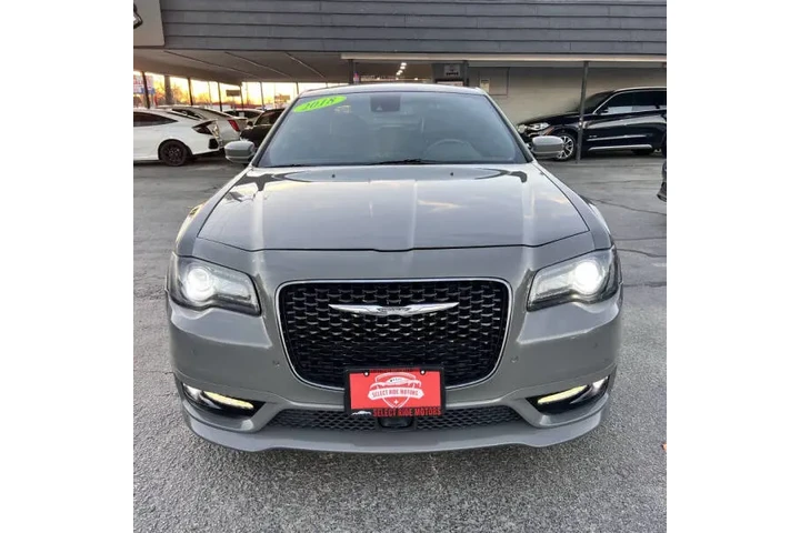 $18995 : 2018 300 S image 4