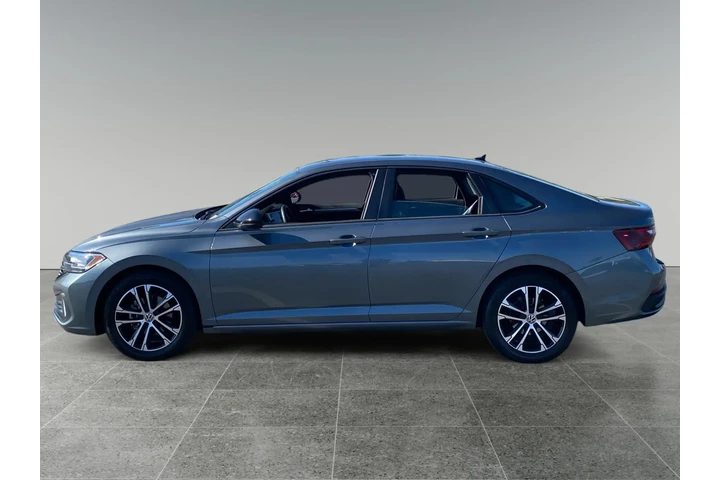 $26792 : Volkswagen Jetta 2024 Sport image 2