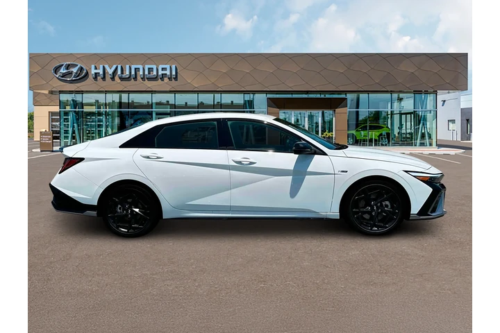 $24762 : Hyundai ELANTRA 2025 N Line image 9